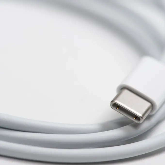 شاحن USB-C سريع 20 وات